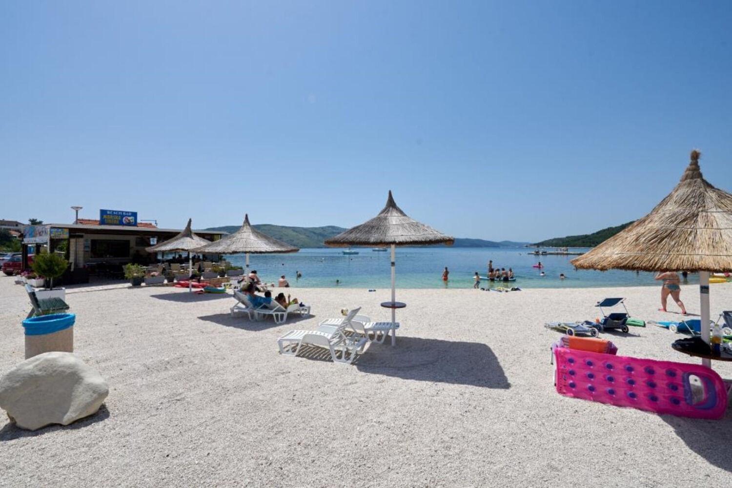 Apartments Mare - 30 M From Pebble Beach Seget Vranjica Exterior foto