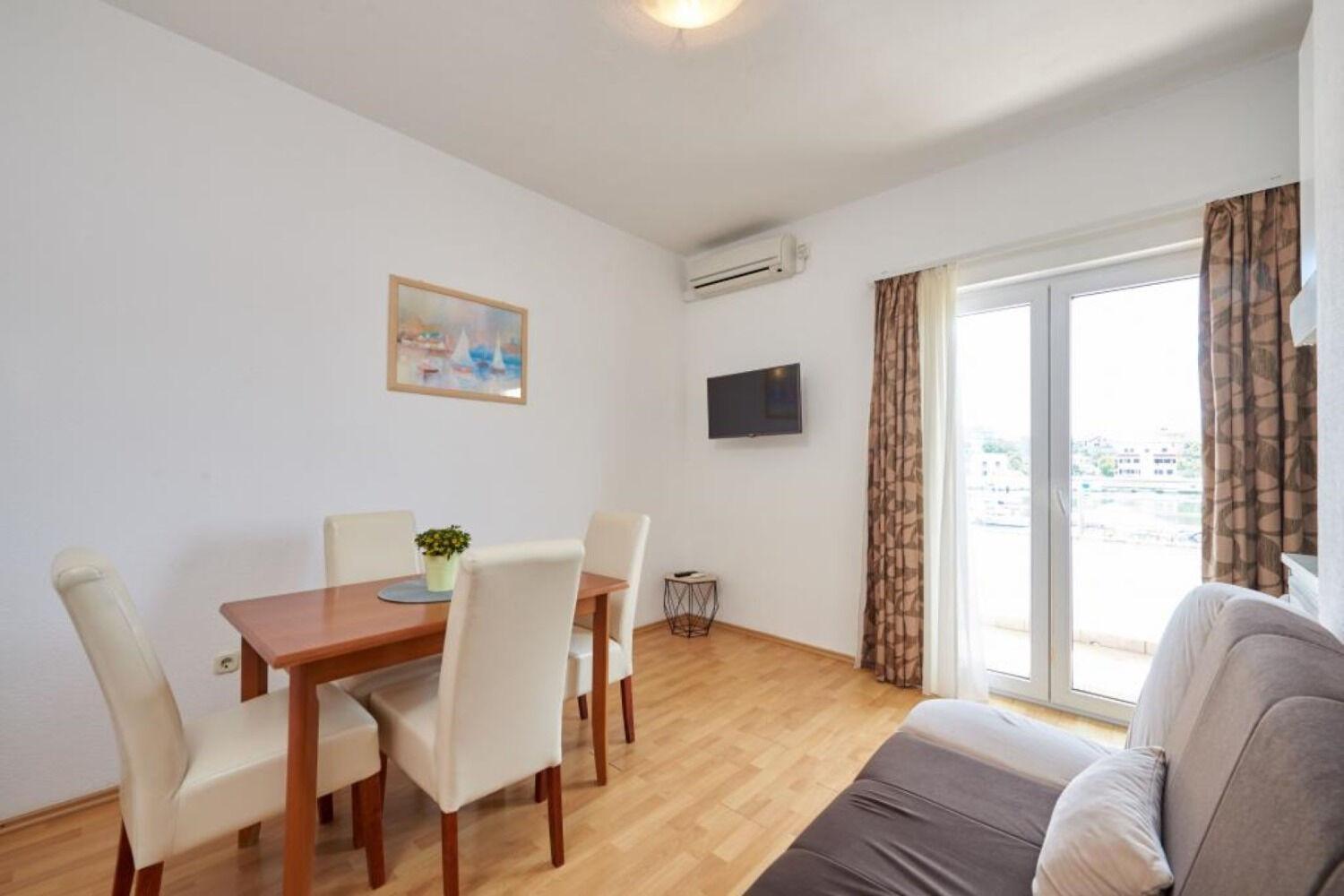 Apartments Mare - 30 M From Pebble Beach Seget Vranjica Exterior foto
